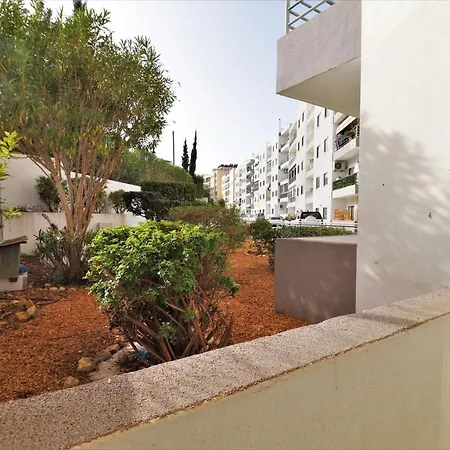 Apartment Lovely 2 -bedroom Vacation In *