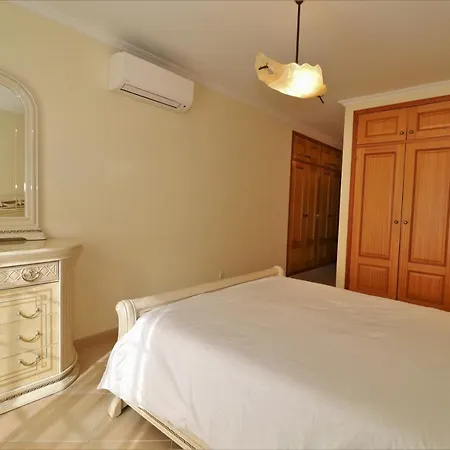 Lovely 2 -bedroom Vacation In Apartamento