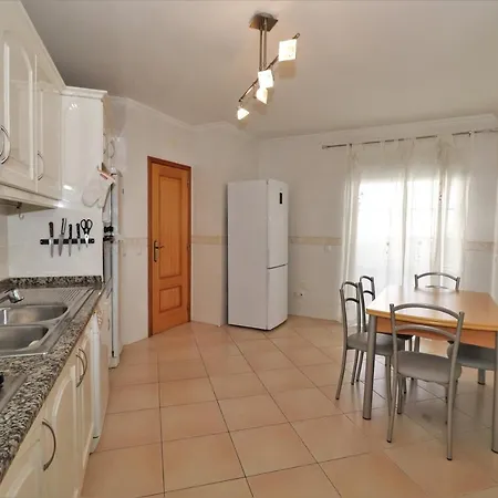 Lovely 2 -bedroom Vacation In * Quarteira