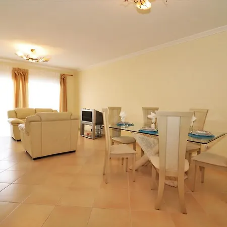 Apartment Lovely 2 -bedroom Vacation In *