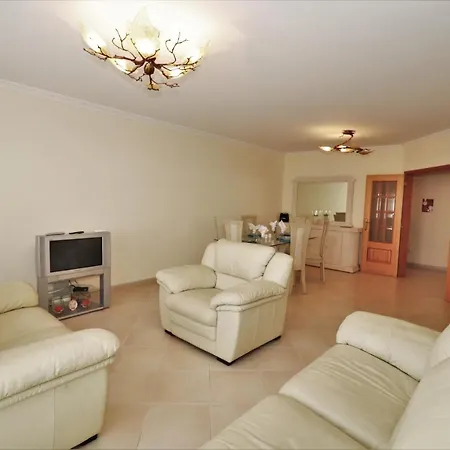 Lovely 2 -bedroom Vacation In
